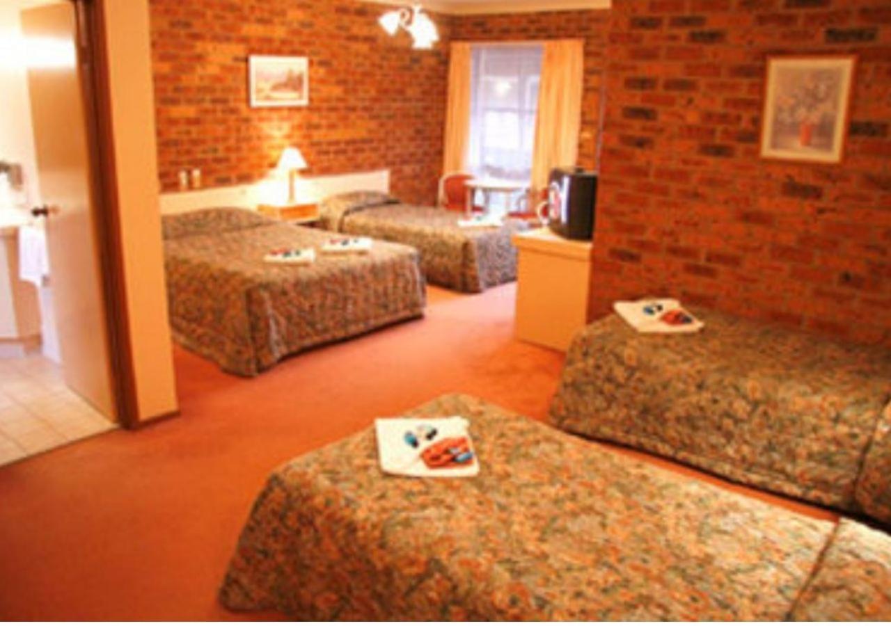 Bega Downs Motor Inn Zewnętrze zdjęcie