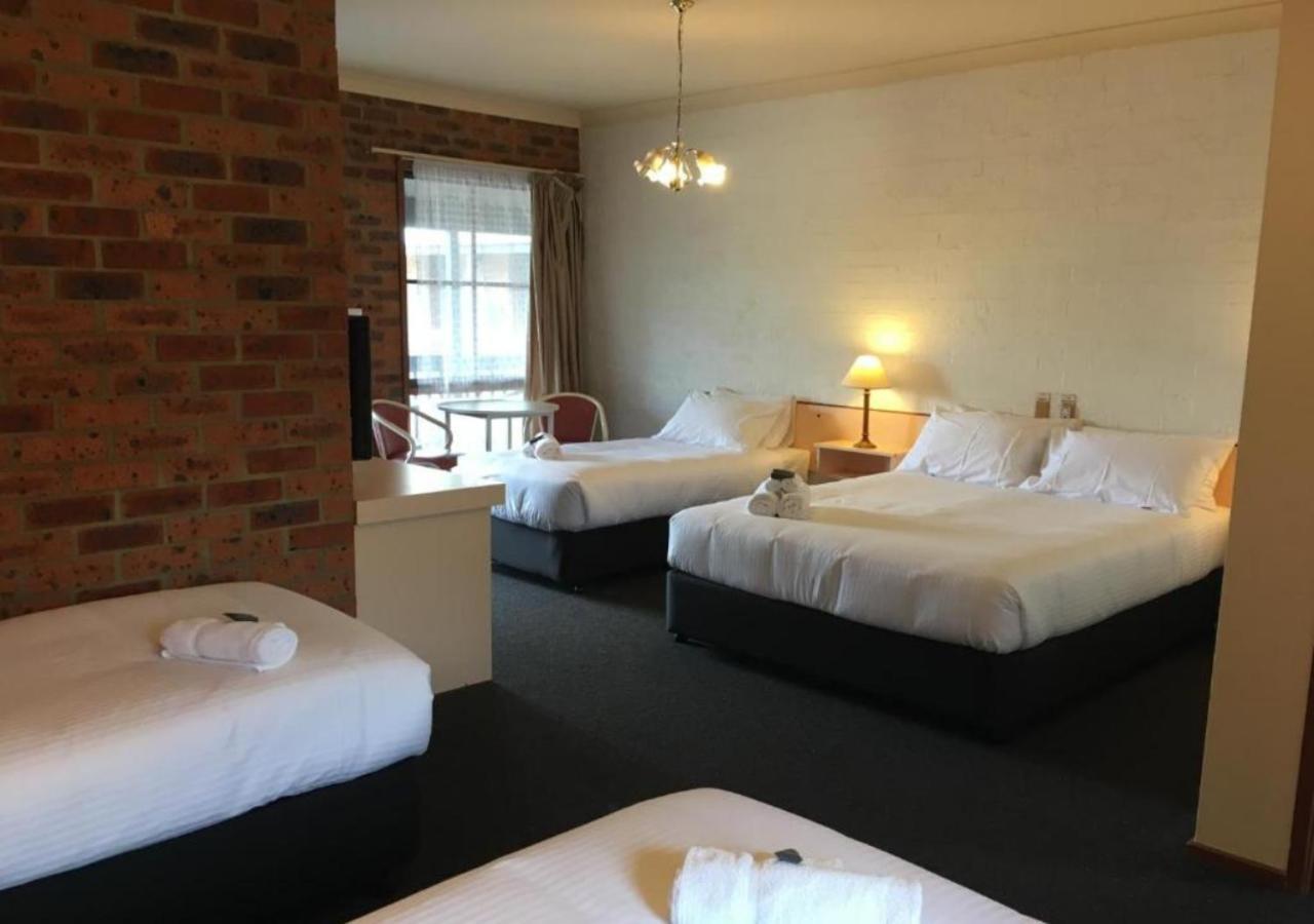 Bega Downs Motor Inn Zewnętrze zdjęcie