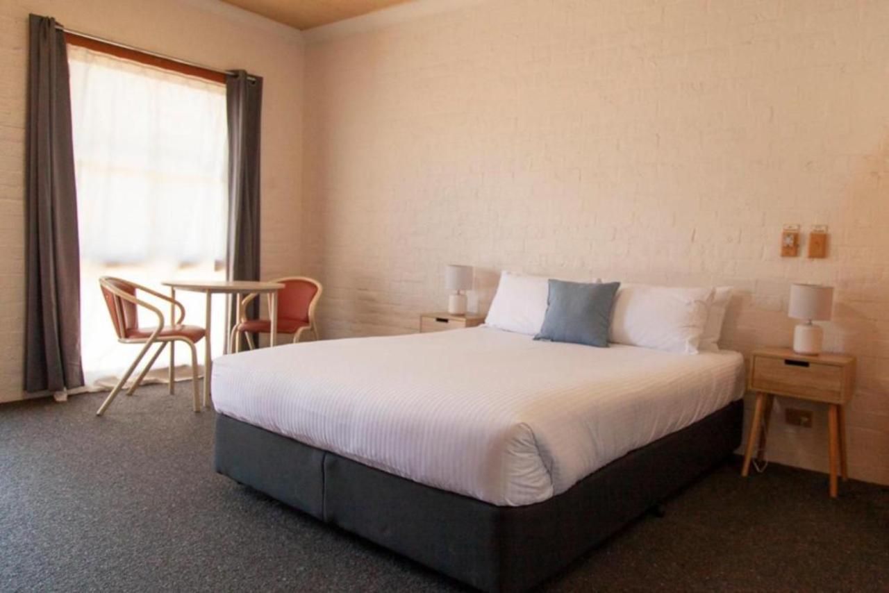 Bega Downs Motor Inn Zewnętrze zdjęcie
