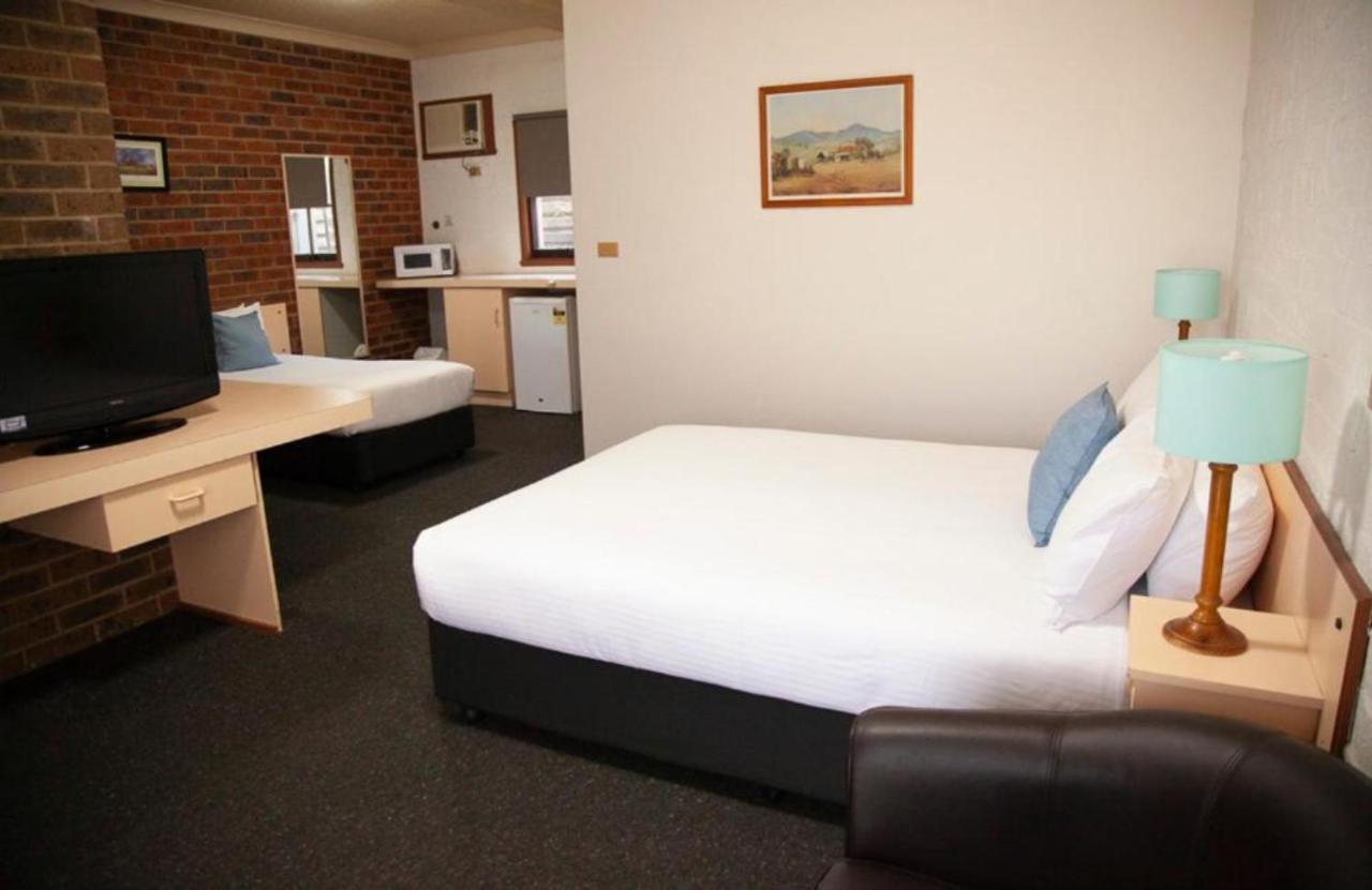Bega Downs Motor Inn Zewnętrze zdjęcie