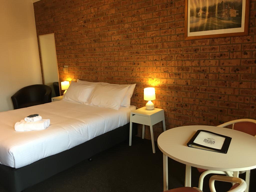 Bega Downs Motor Inn Zewnętrze zdjęcie
