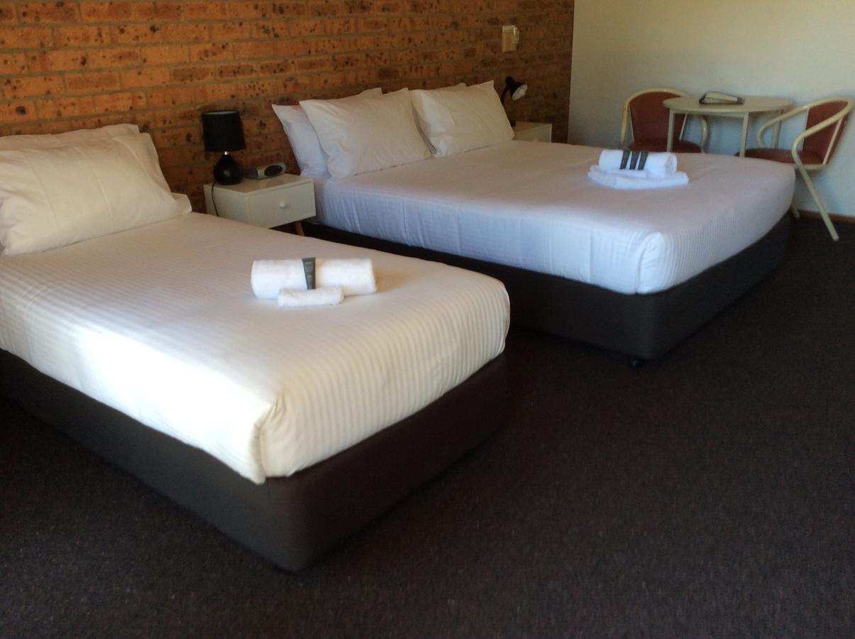 Bega Downs Motor Inn Zewnętrze zdjęcie