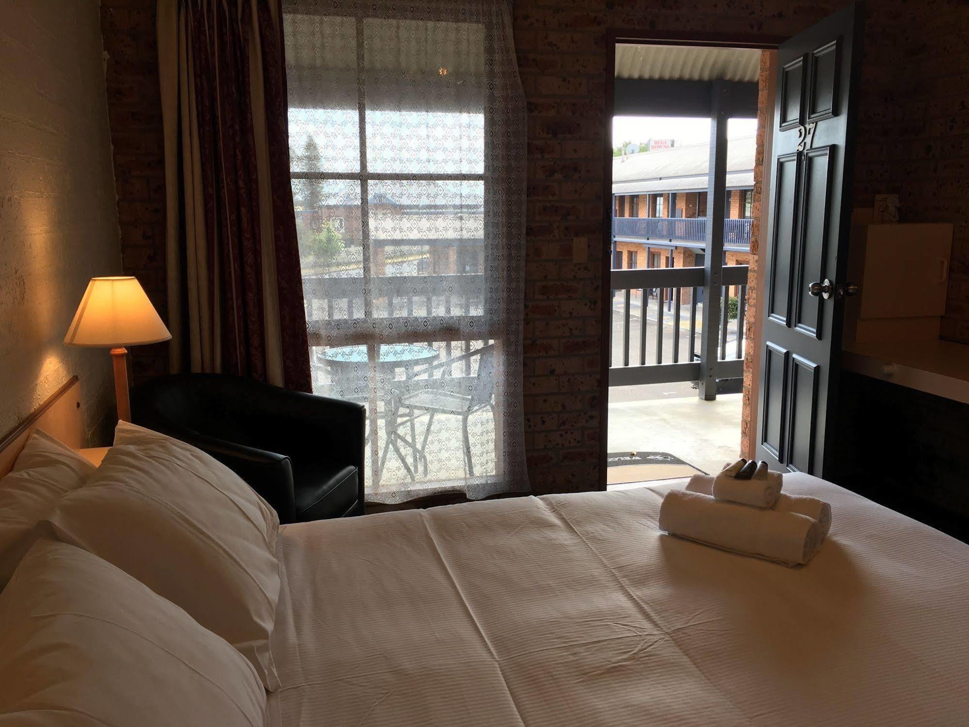 Bega Downs Motor Inn Zewnętrze zdjęcie