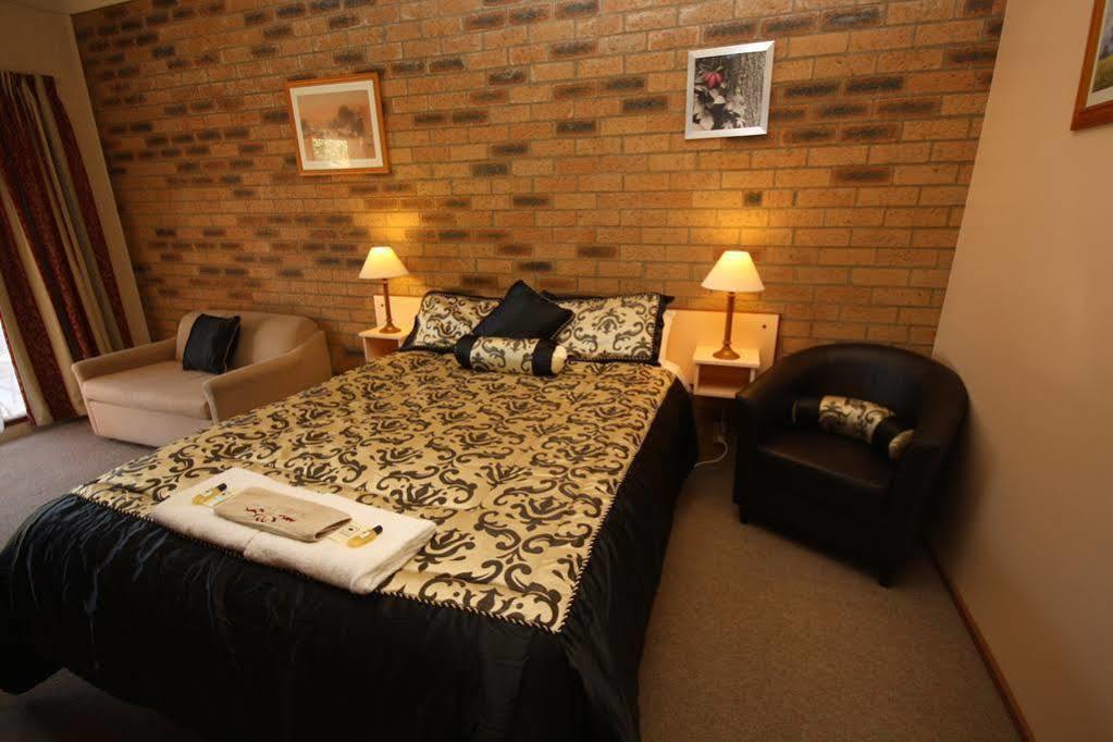Bega Downs Motor Inn Zewnętrze zdjęcie