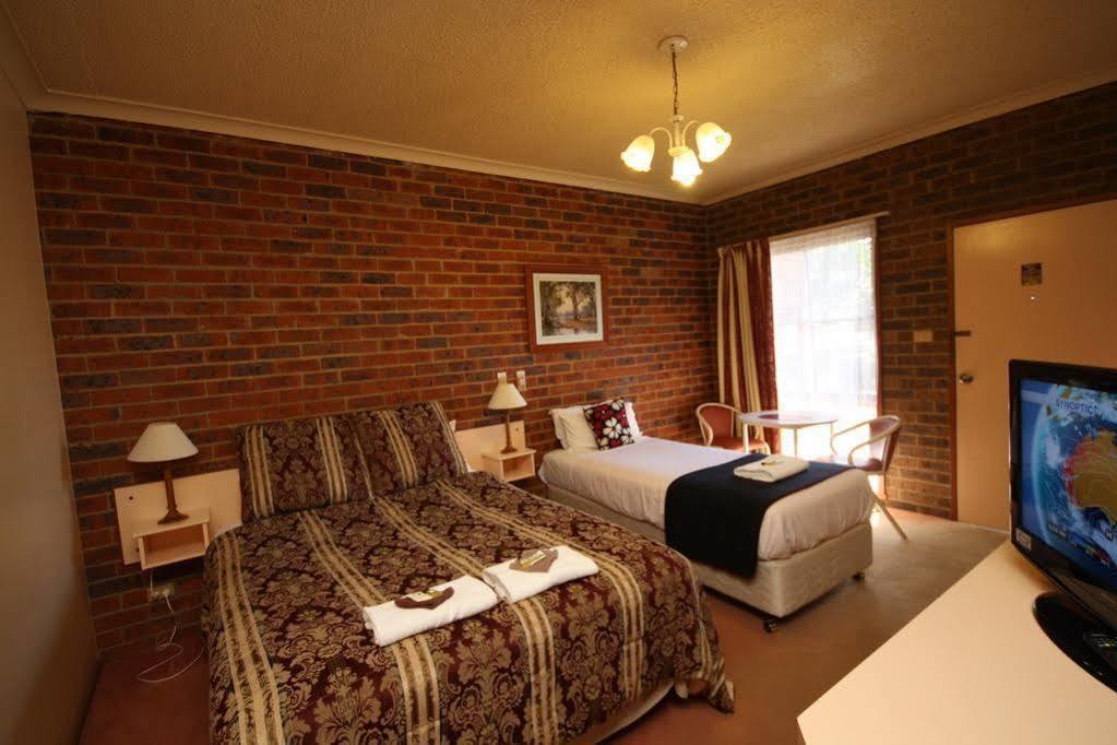 Bega Downs Motor Inn Zewnętrze zdjęcie